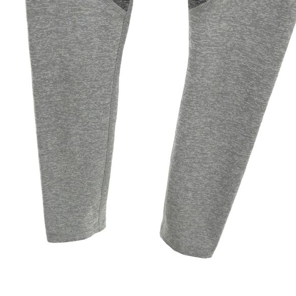 Outdoor Voices Dove Ash Gray 3/4 Two Tone Cropped Warmup Leggings - Picture 5 of 9